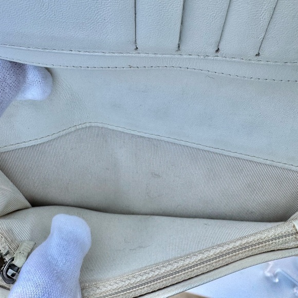 Chanel Diamond Stitch Quilted Wallet White Silver with Holo, Card and box - Picture 14 of 14